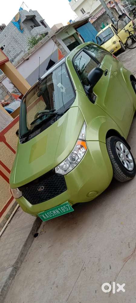 Mahindra e2o electric car - Photo 2