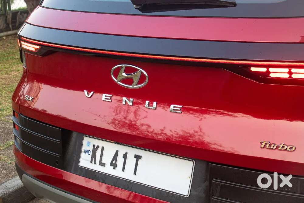 Hyundai Venue Sx(o) Turbo Dct 2023  Top Variant  Excellent Condition