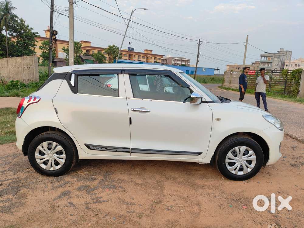 Maruti Suzuki Swift Vxi Optional, 2021, Petrol