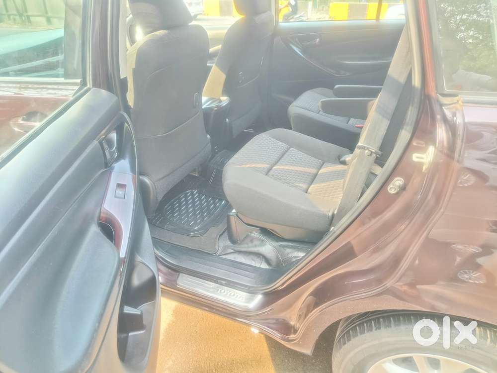 Toyota Innova Crysta 2.8 Gx At, 2017, Diesel