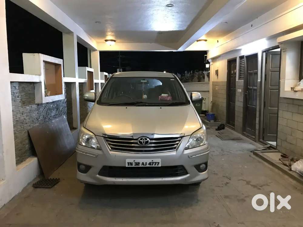 Toyota Innova 2012 Diesel Well Maintained