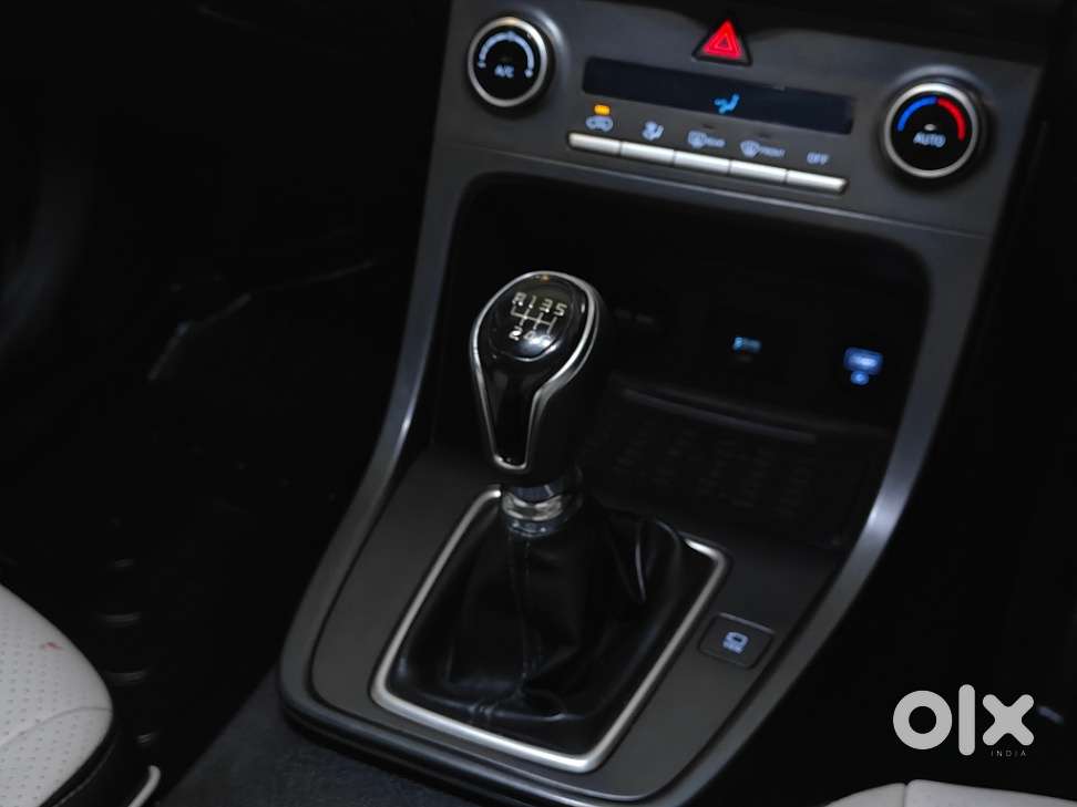 Hyundai Creta Sx Petrol Mt, 2022, Petrol