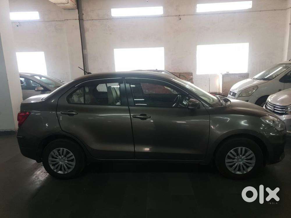 Maruti Suzuki Swift Dzire Vxi(o) Mt, 2023, Petrol