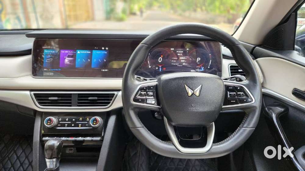 Mahindra Xuv700 2.0 Ax 7 Petrol At Str, 2021, Petrol