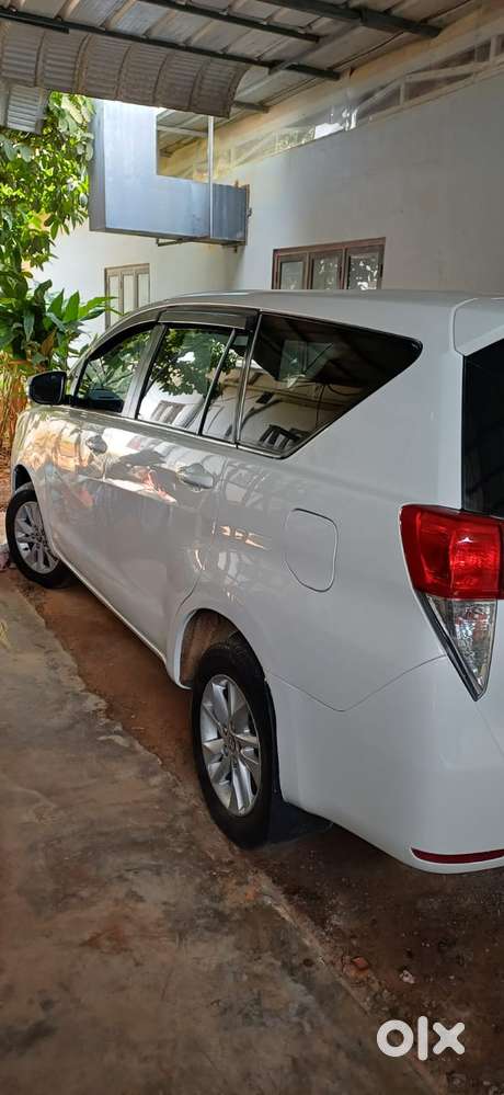 Toyota Innova Crysta 2.4 G Mt, 2017, Diesel