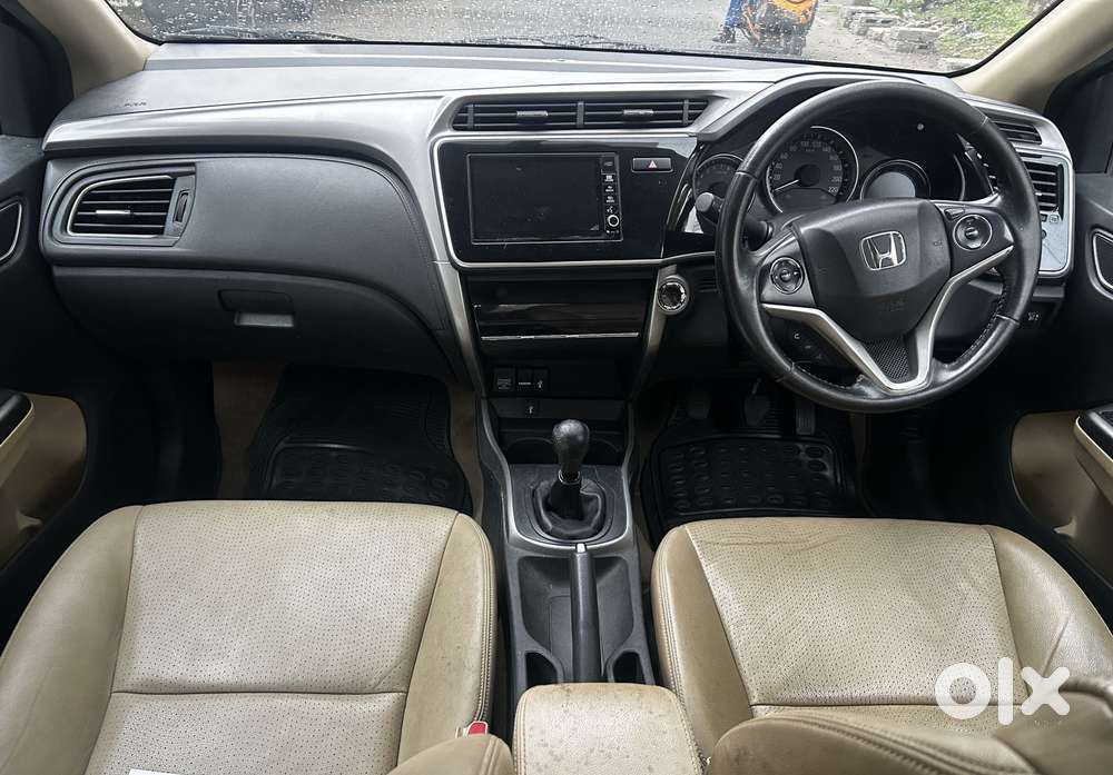 Honda City V Mt Sunroof, 2017, Petrol
