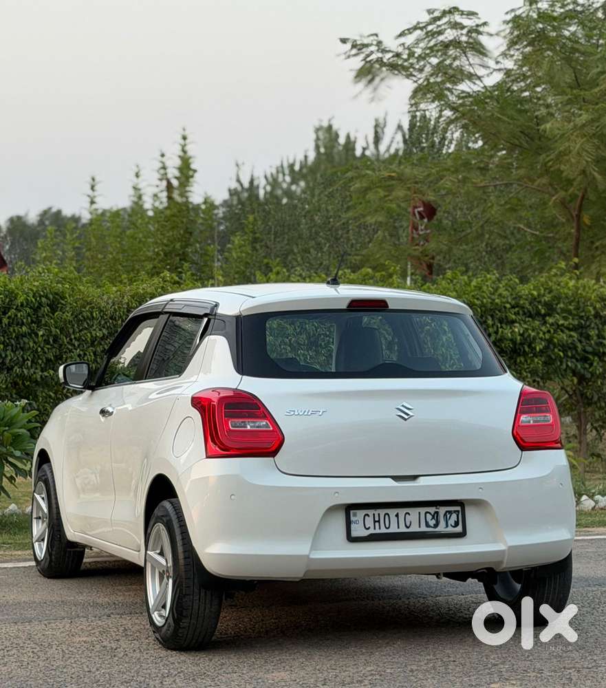 Maruti Suzuki Swift 1.2 Vxi (o), 2022, Petrol