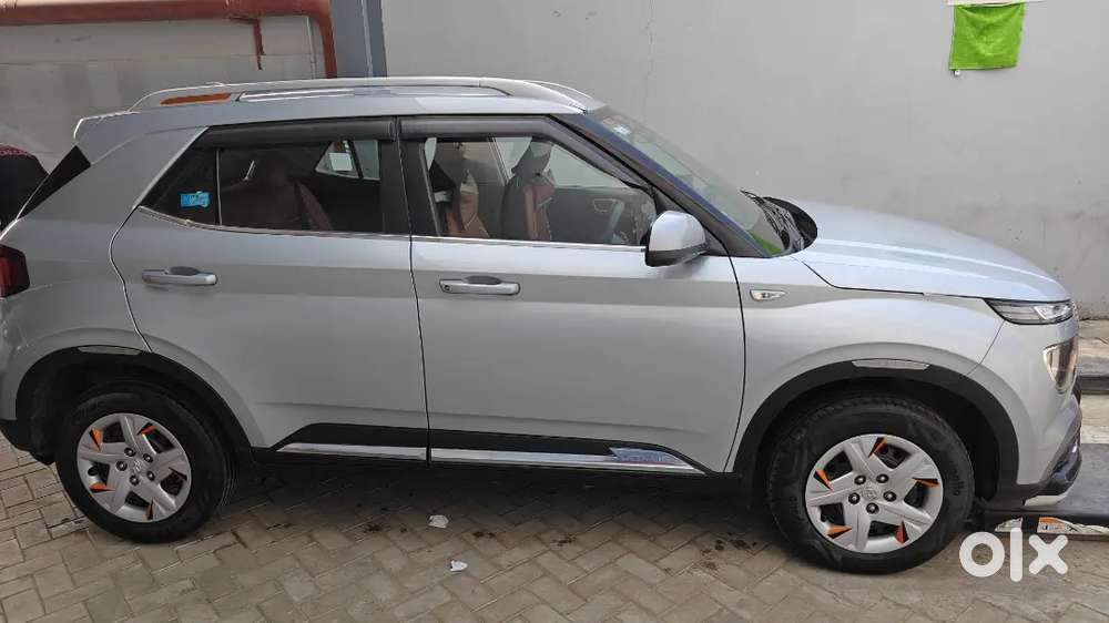 Hyundai Venue S 2021 Beautiful Well Maintained Freehold Original Paint