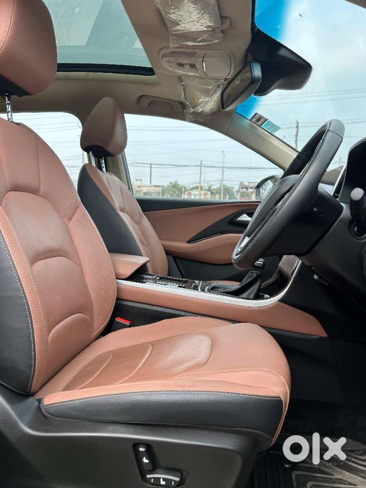 Mg Hector Plus Savvy Pro 1.5 Turbo Petrol Cvt 7 Str, 2024, Petrol