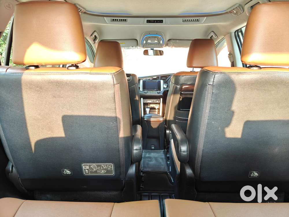 Toyota Innova Crysta