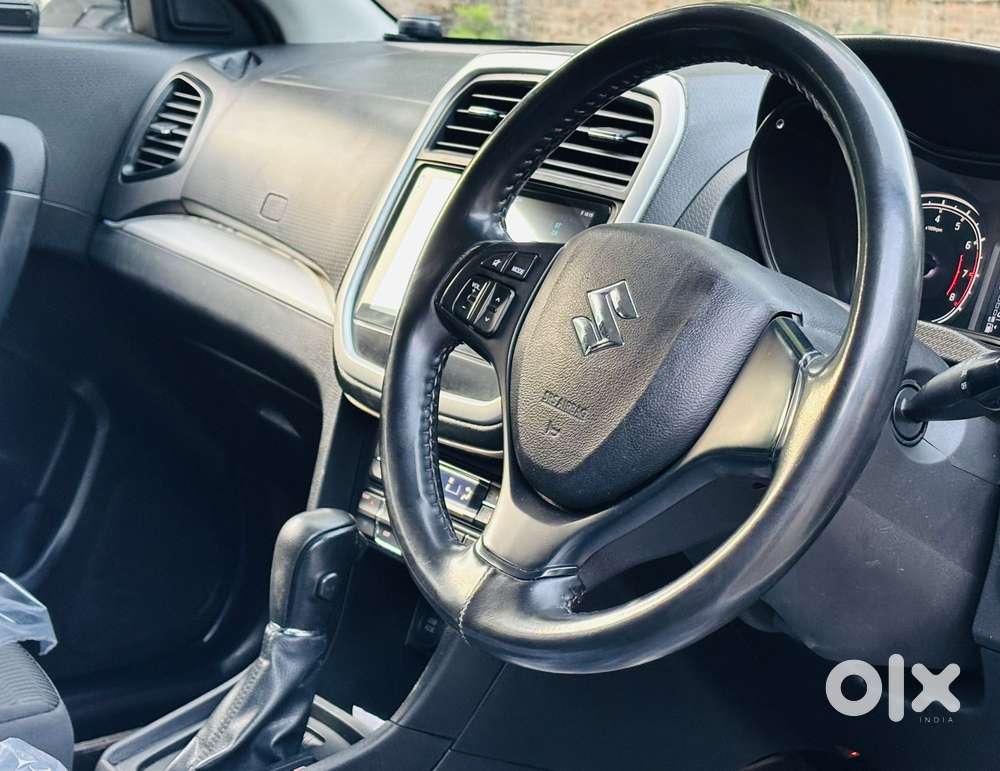 Maruti Suzuki Brezza Vxi At, 2022, Petrol