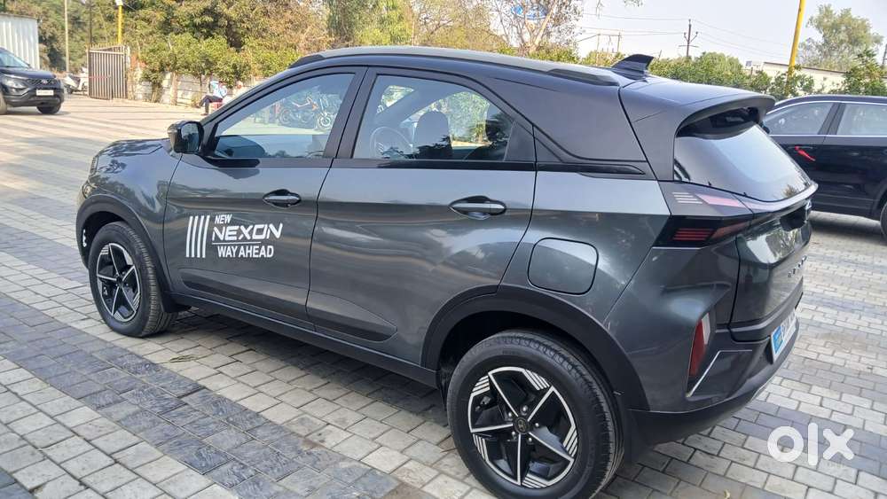 Tata Nexon Fearless Pr Plus S 1.5 Revotorq Diesel 6 Amt Dt, 2023, Di..