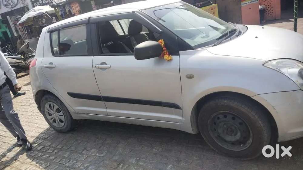 Maruti Suzuki Swift Vxi
