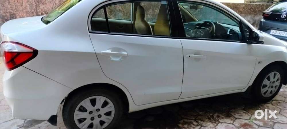 2017 Honda Amaze Petrol // Gj-1 Passing// Single Hand Driven//