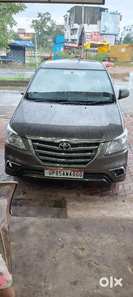 Toyota Innova 2016