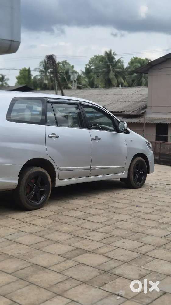 Toyota Innova Diesel 2014