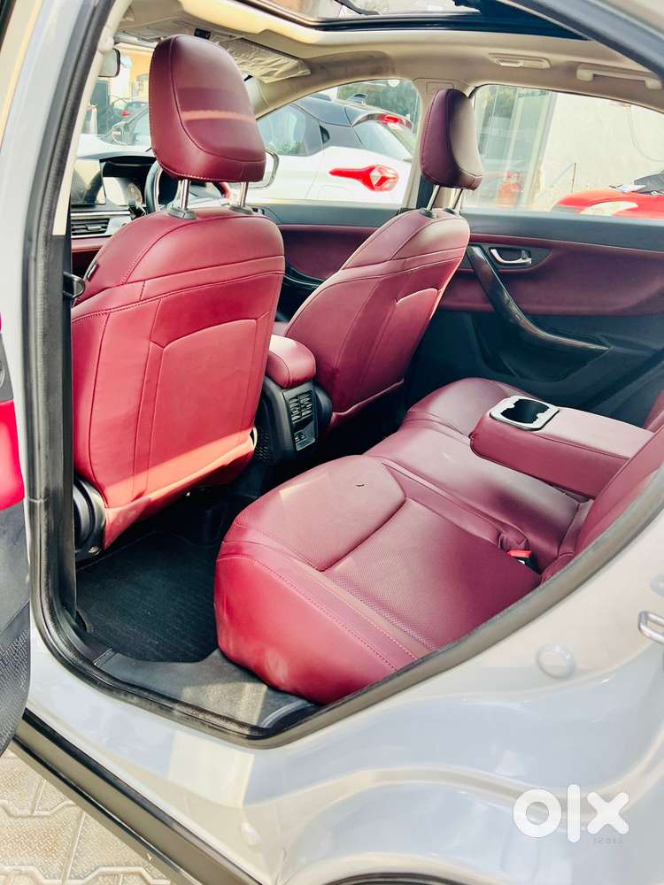 Tata Curvv Accomplished S 1.2 Revotron Petrol 7dca, 2025, Petrol