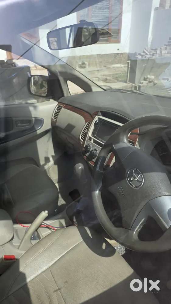 Toyota Innova 2014 Diesel Well Maintained