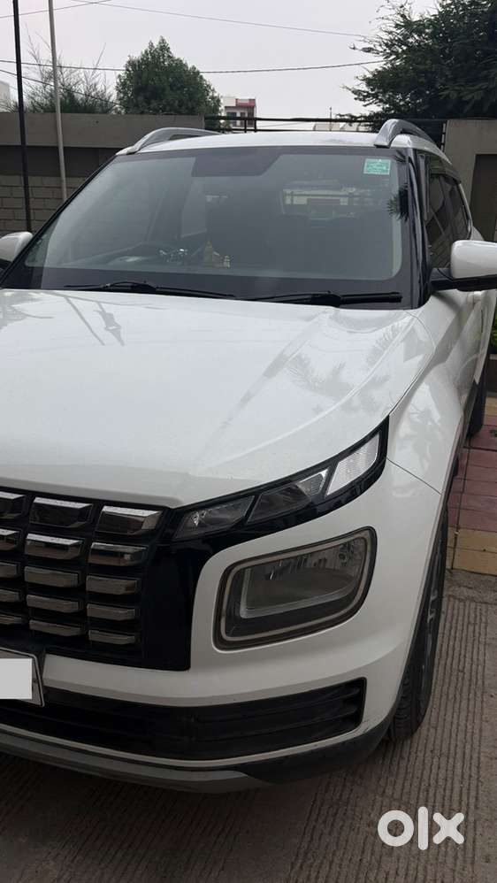Hyundai Venue Diesel Manual 2023