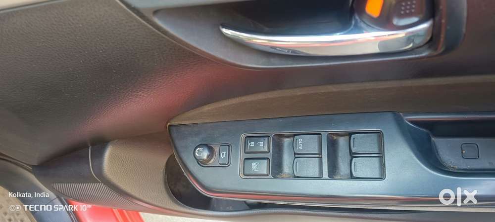 Maruti Suzuki Swift Vxi + Manual, 2015, Petrol