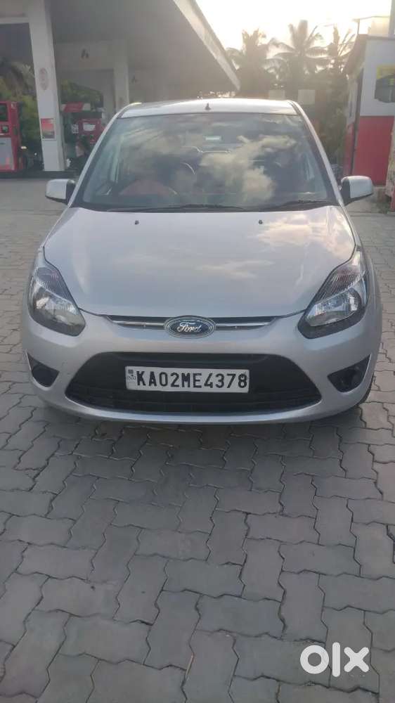 Ford Figo Petrol Titanium 2010