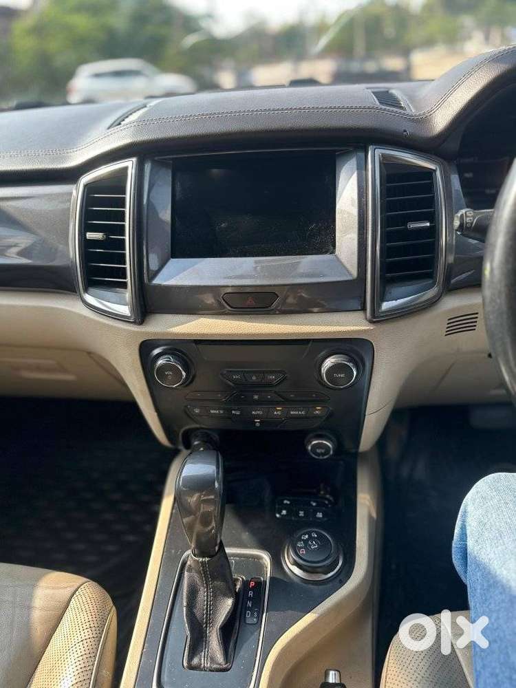 Ford Endeavour 3.2 Titanium At 4x4, 2016, Diesel