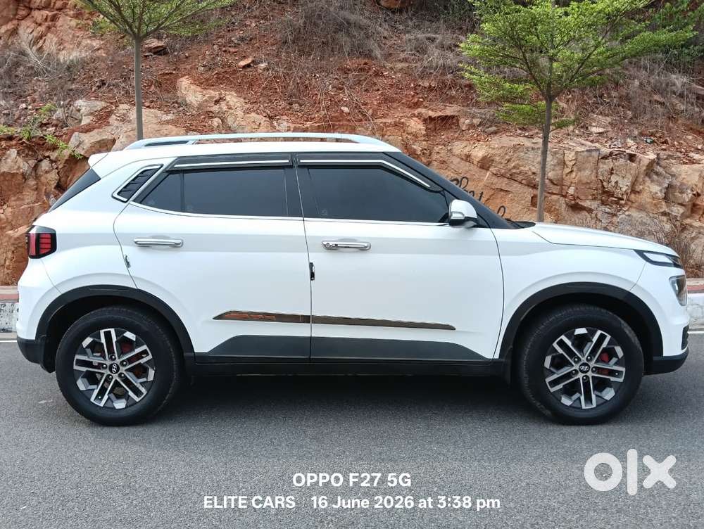 Hyundai Venue Sx Mt, 2023, Diesel