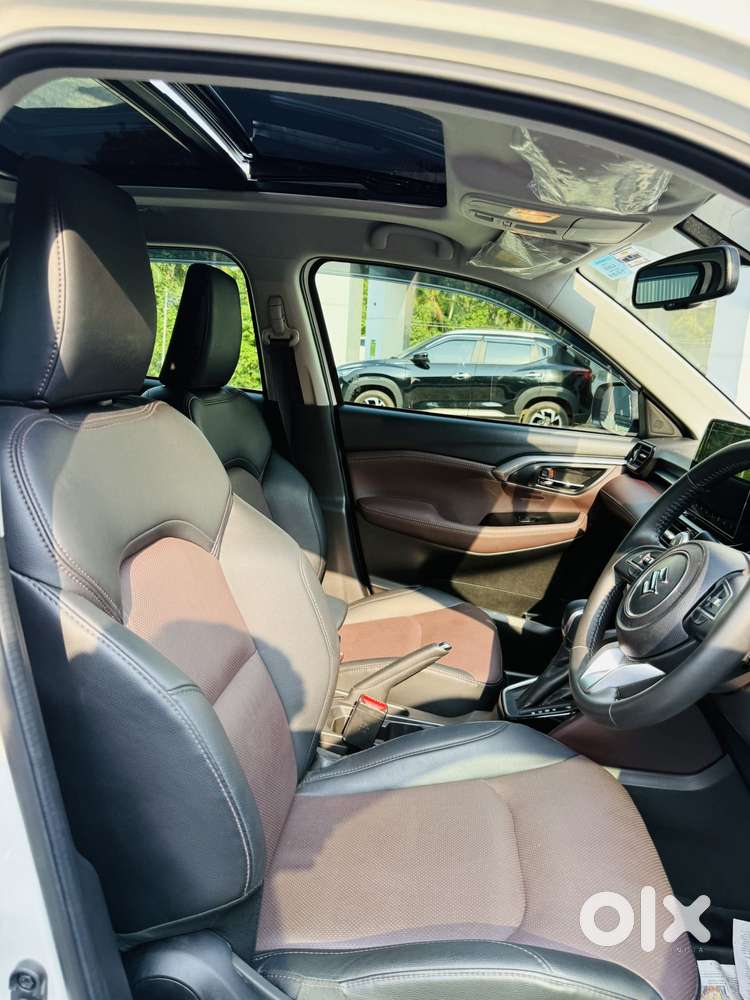 Maruti Suzuki Grand Vitara 1.5 Alpha Smart Hybrid At, 2023, Petrol