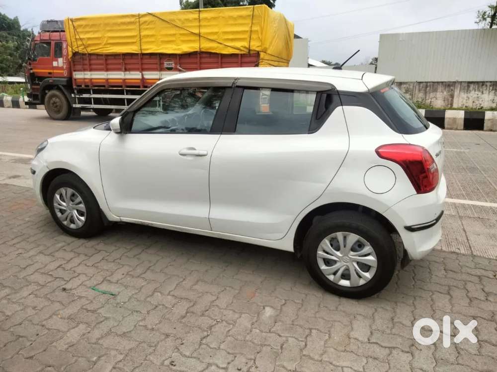 Maruti Suzuki Swift Vxi, 2021, Petrol