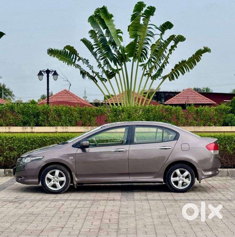 Honda City V Mt Exclusive, 2011, Cng & Hybrids