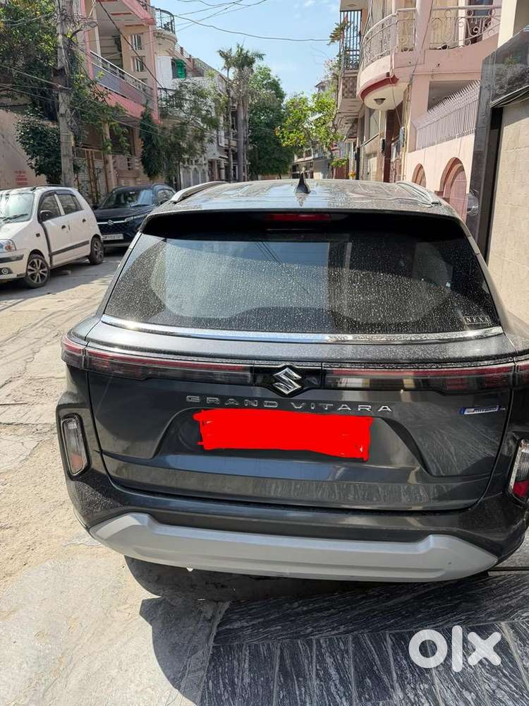 Maruti Suzuki Grand Vitara 2023 Petrol Well Maintained