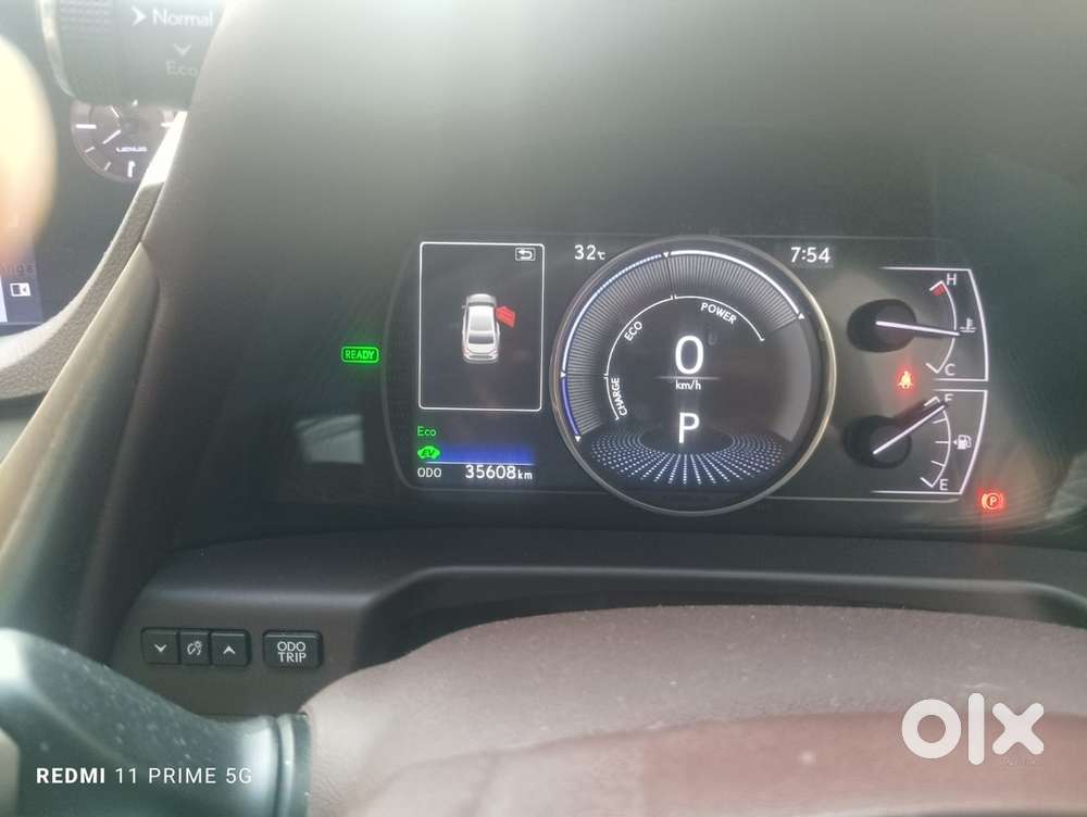Lexus Es Hybrid 2019 Cbu, Vip Num, 1st Owner, Company Serviced