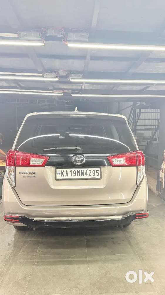 Toyota Innova Crysta 2023.