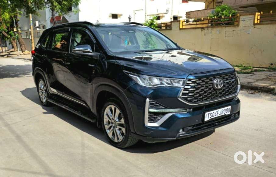 Toyota Innova Hycross 2.0 Zx Hybrid 7 Str, 2023, Petrol