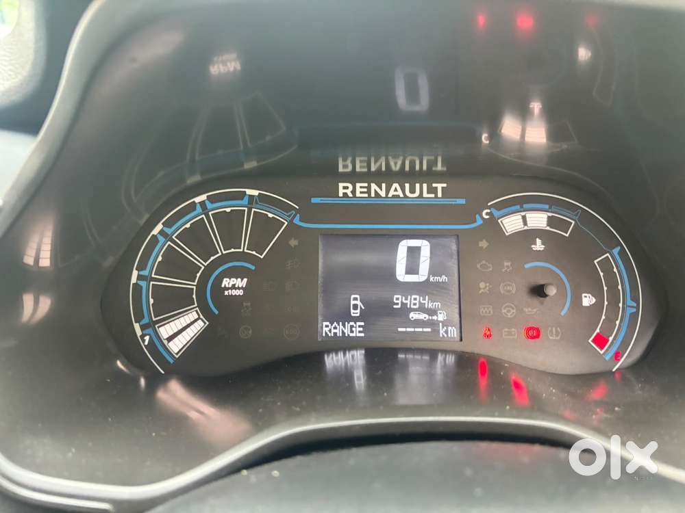Renault Triber Rxl, 2025, Petrol