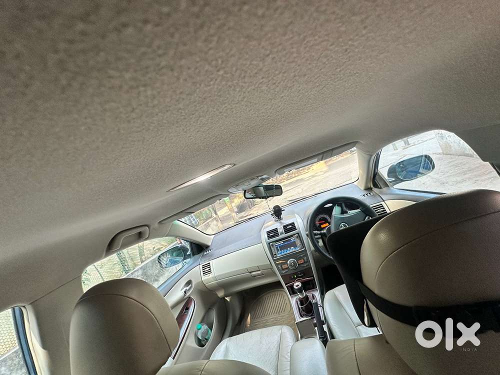 Toyota Corolla Altis 2012