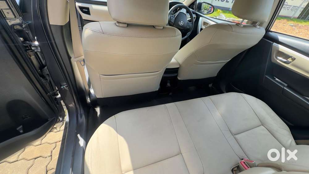 Toyota Corolla Altis Vl At, 2015, Petrol
