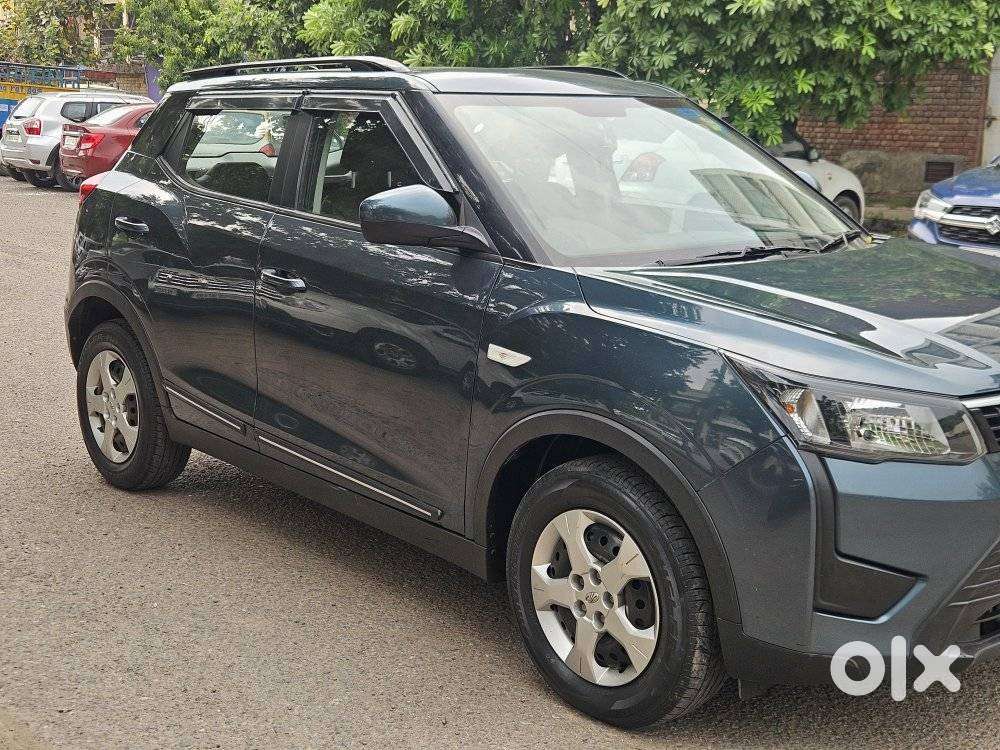 Mahindra Xuv300 1.2 W6 Amt Petrol, 2022, Petrol