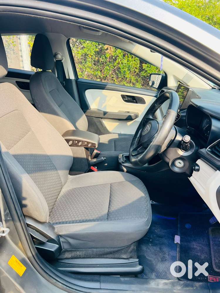 Tata Altroz 1.2 Xe Plus Petrol, 2022, Petrol