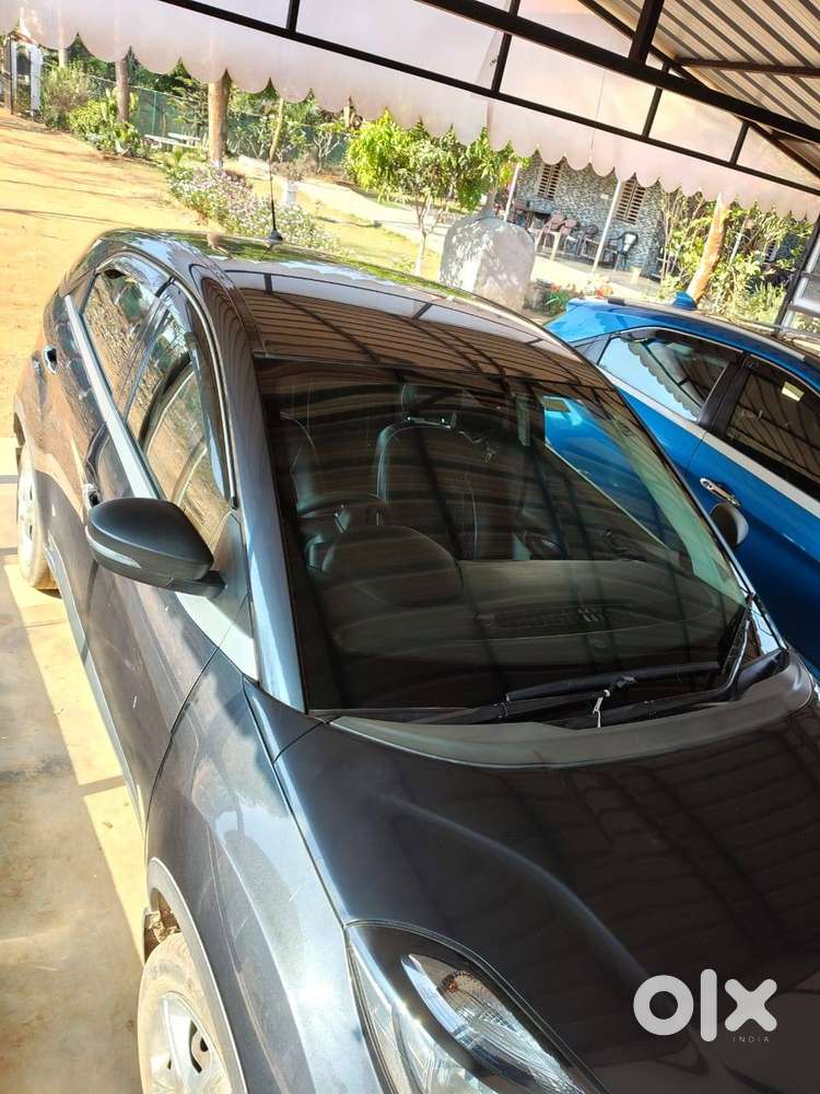 Well Maintained Tata Nexon Xm  Petrol+cng  45k Km