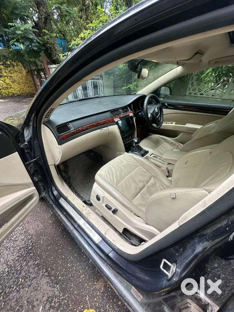Skoda Superb Ambition 2011
