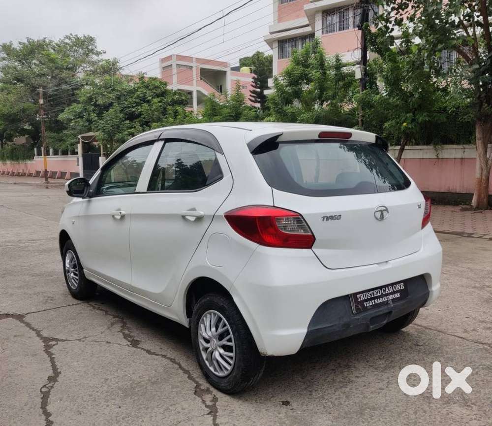 Tata Tiago Xe, 2018, Petrol