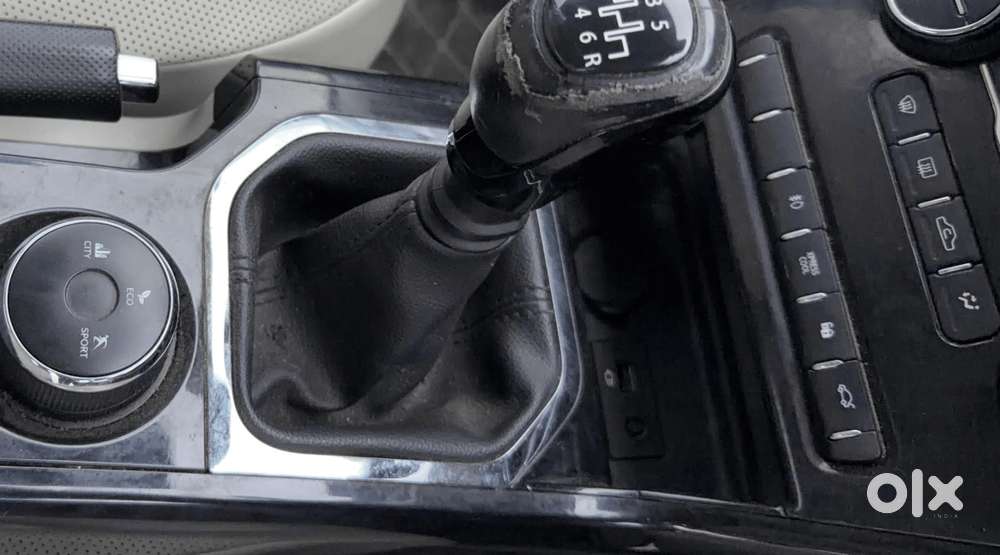 Tata Nexon 1.2 Revotron Xz Plus Premium, 2022, Petrol