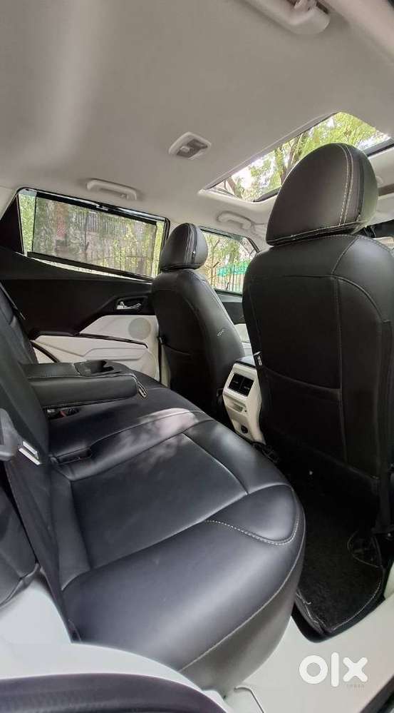 Mahindra Xuv 3xo Ax5 Pm At, 2024, Petrol