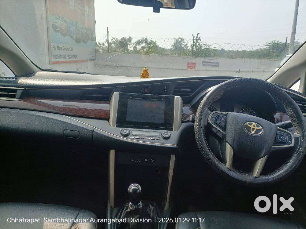Toyota Innova Crysta 2.4 V 8 Str, 2016, Diesel