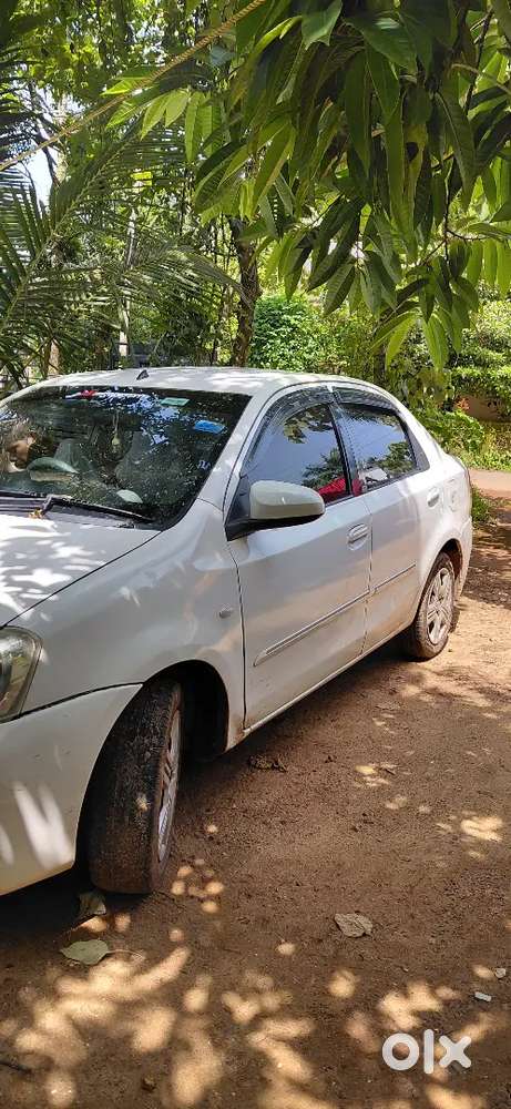 Toyota Etios Cross G 2011 Model