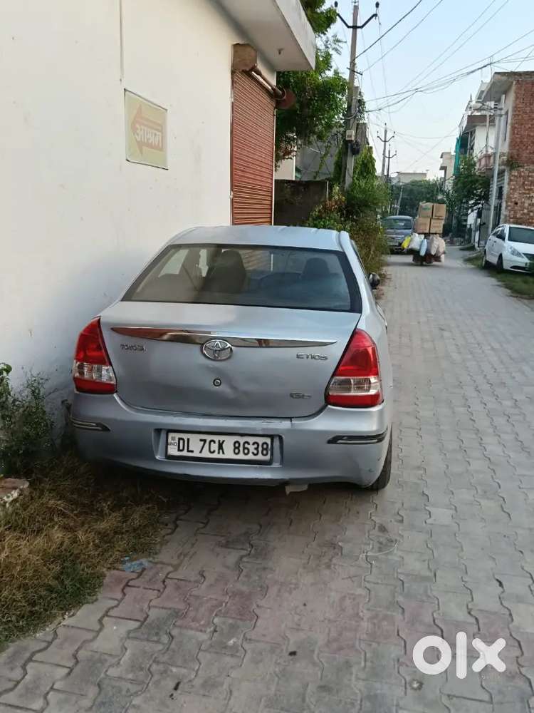 Toyota Etios 2011 Cng & Hybrids Well Maintained