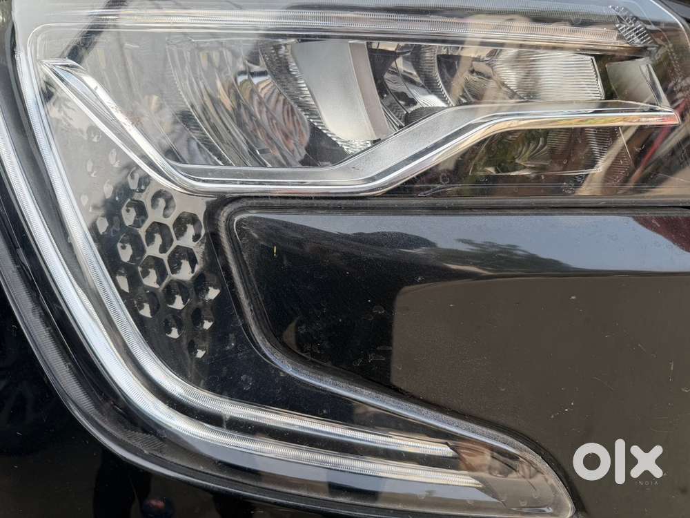 Mahindra Xuv700 Diesel 2024 Ax7l Awd Top Model