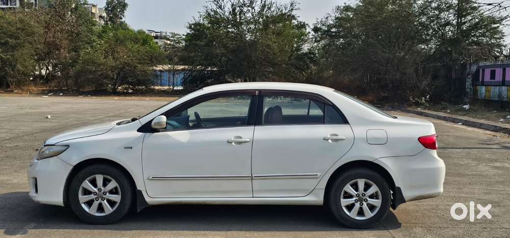 Toyota Corolla Altis 2011
