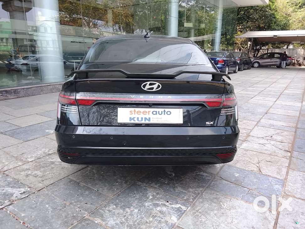 Hyundai Verna 1.5 Sx (o) Ivt, 2025, Petrol